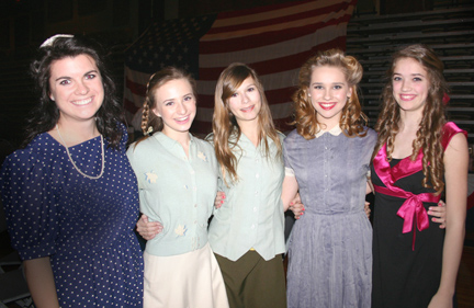 8th Grade '40s Day_2012_2 8th Grade '40s Day_2012_2