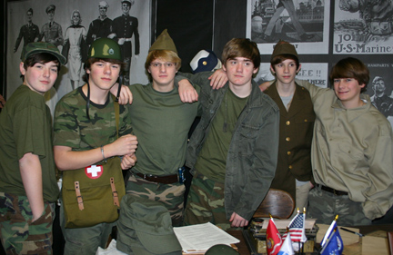 8th Grade '40s Day_2012_4 8th Grade '40s Day_2012_4